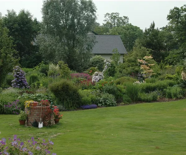 - Der Brunnen im Garten – nicht nur beim Froschkönig beliebt  - Der Brunnen im Garten – nicht nur beim Froschkönig beliebt