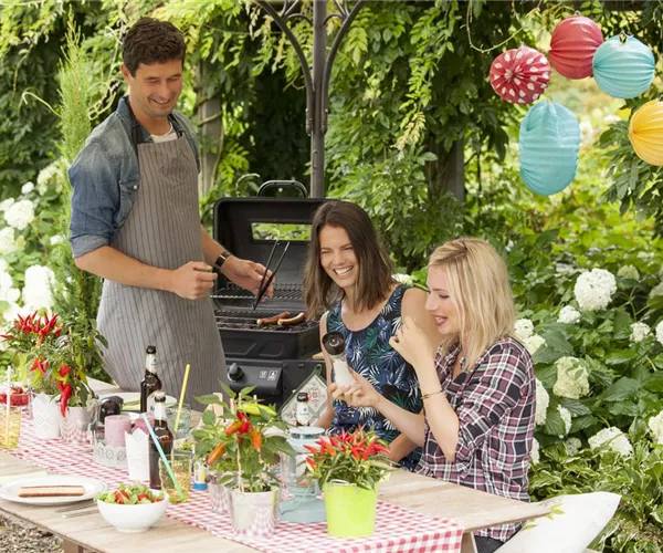 - Mit dem richtigen Grillzubehör beim Grillabend punkten  - Mit dem richtigen Grillzubehör beim Grillabend punkten