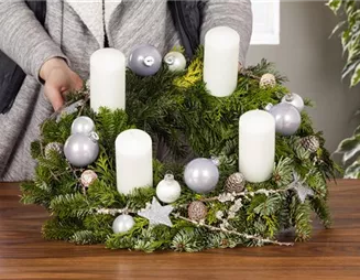 Adventskranz selbst gestalten – Weihnachtsstimmung genießen Adventskranz selbst gestalten – Weihnachtsstimmung genießen