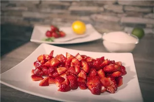 Fragaria x ananassa - Garten-Erdbeere Fragaria x ananassa - Garten-Erdbeere