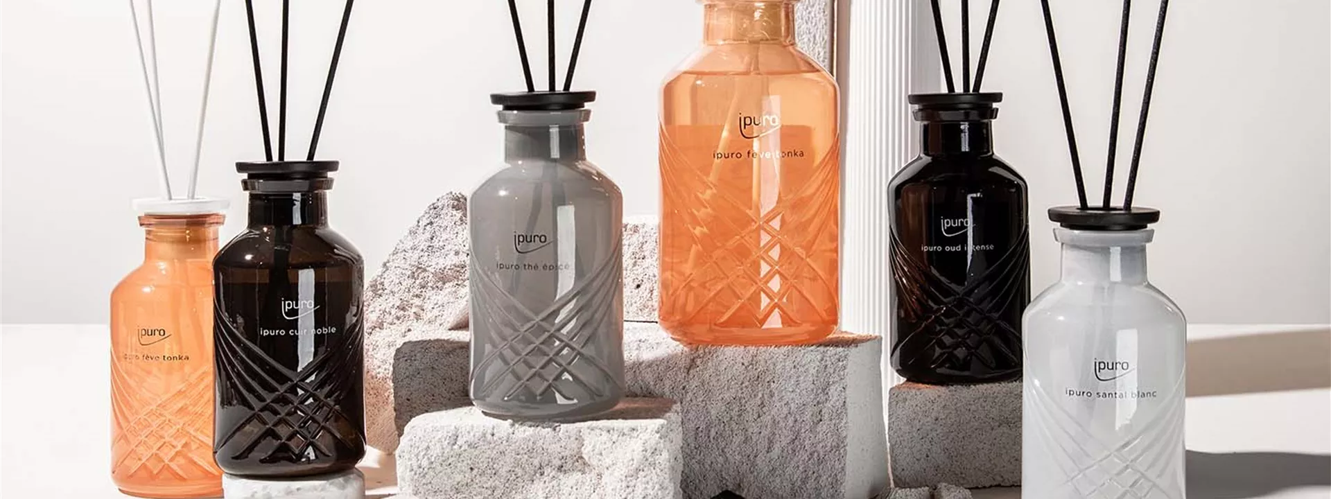 0001_ipuro_exclusive_kollektion_240ml_500ml_ambiente_01_1600x