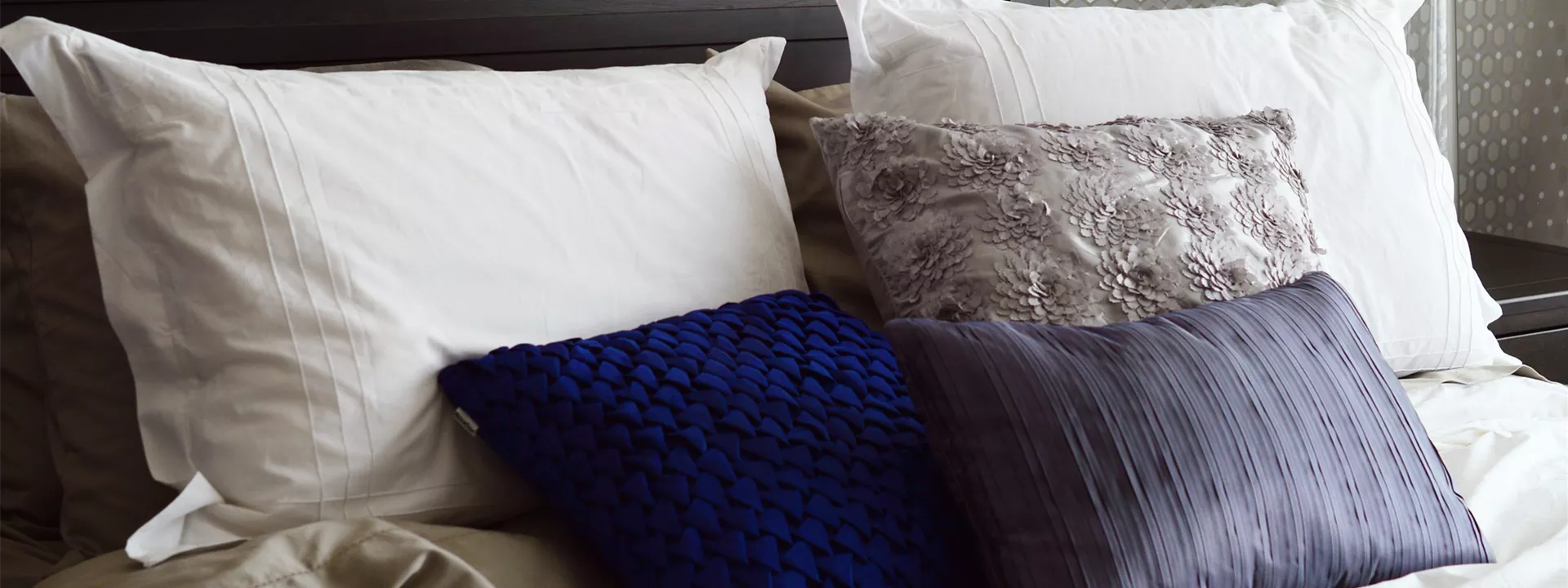 bed-2167288_1920 bed-2167288_1920