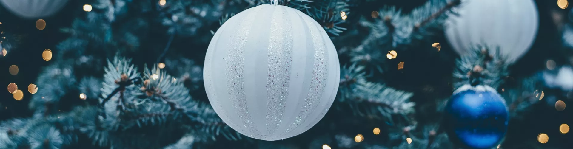 christmas-baubles-1869989