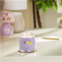 Medium Jar 368 g Yankee Candle - Lemon Lavender Medium Jar 368 g Yankee Candle - Lemon Lavender