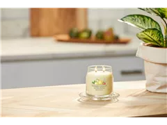 Medium Jar 368 g Yankee Candle - Iced Berry Lemonade Medium Jar 368 g Yankee Candle - Iced Berry Lemonade