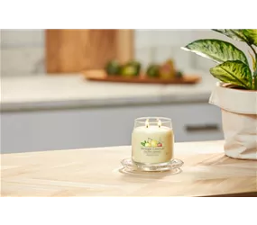 Medium Jar 368 g Yankee Candle - Iced Berry Lemonade Medium Jar 368 g Yankee Candle - Iced Berry Lemonade